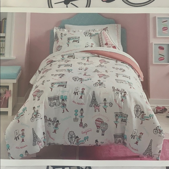 NWT Circo twin sized 5 piece bed set - Picture 3 of 6